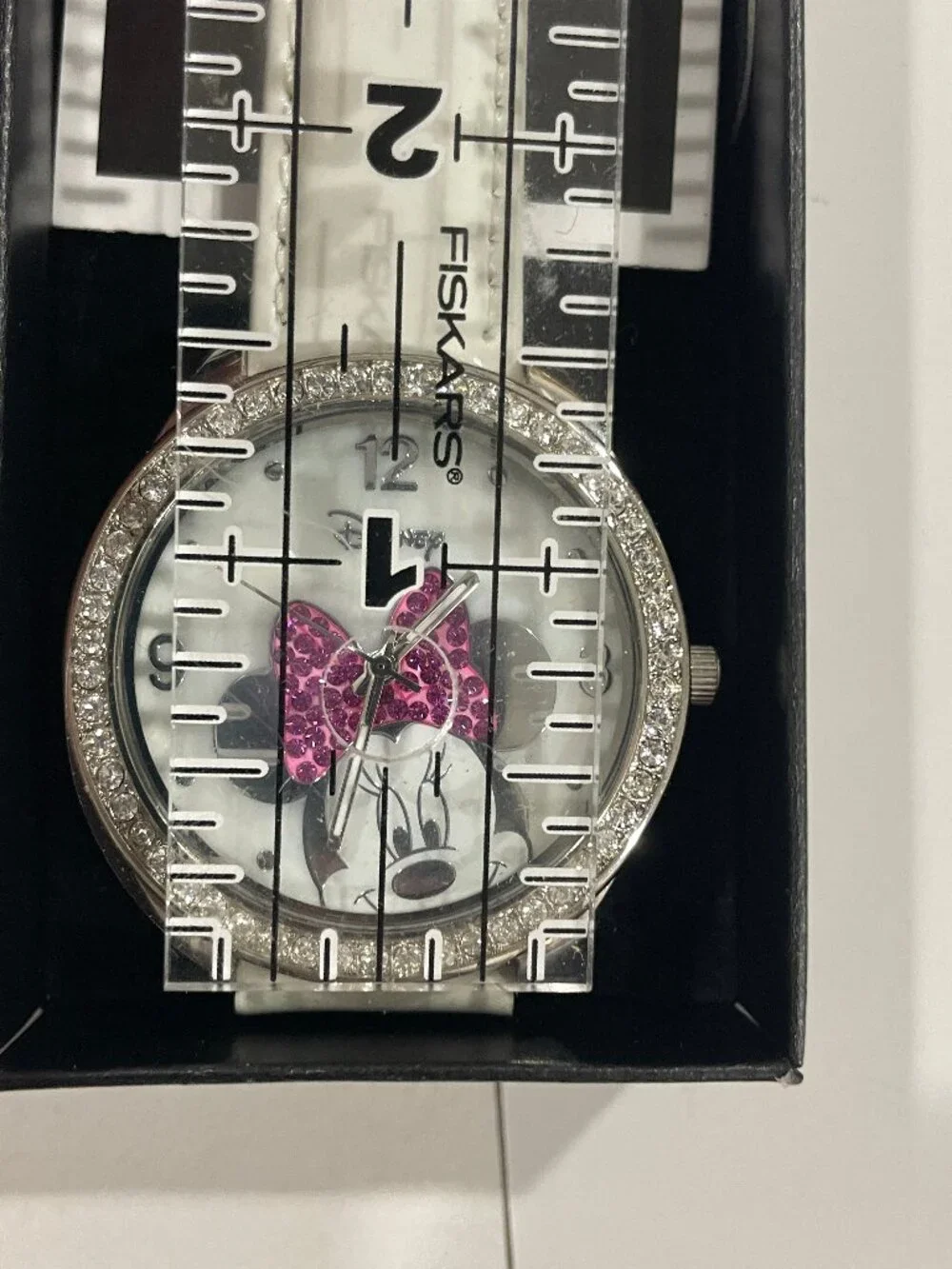 Minnie Mouse Disney/ Avon Rhinestone Watch White Strap Brand NEW Battery WORKS